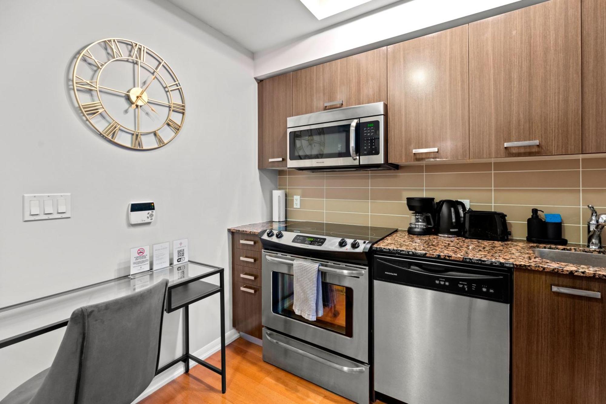 Globalstay. Burano Condos In Downtown โตรอนโต ภายนอก รูปภาพ