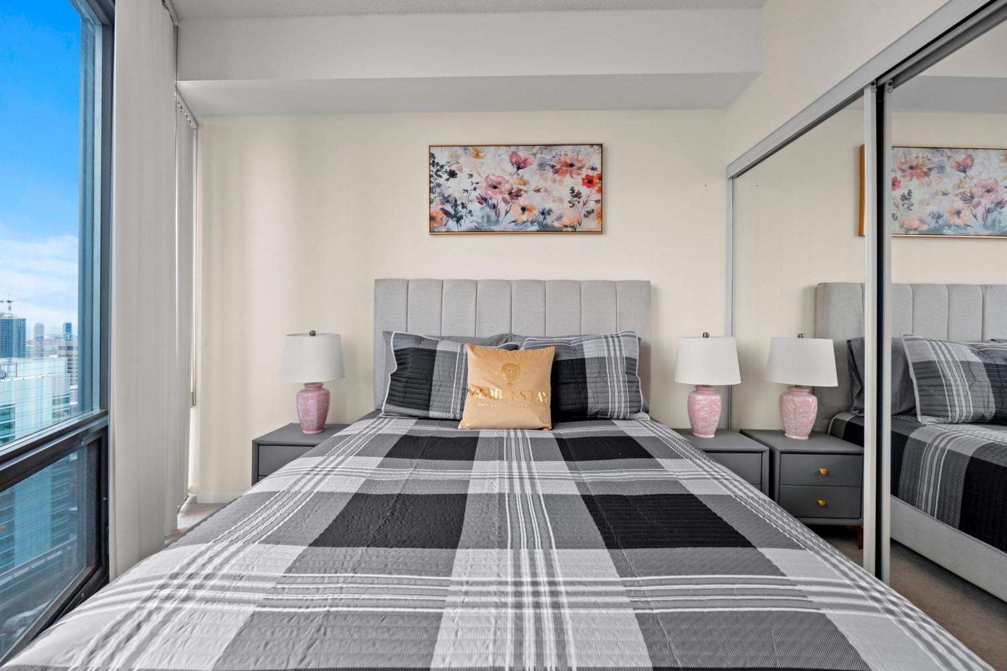 Globalstay. Burano Condos In Downtown โตรอนโต ภายนอก รูปภาพ